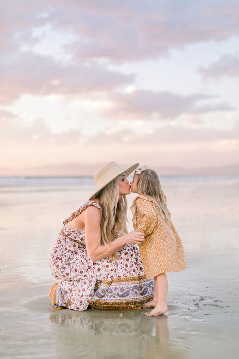 Torline Family Fall 2018 // Bruce's Beach, Manhattan Beach — Chloe Moore Photography Toddler Beach Photos, Beach Aesthetic Outfits, Mommy Daughter Photos, Mother Daughter Photoshoot, Fall Beach, Toddler Beach, Family Beach Pictures, Mother Daughter Photography, Fall Family Pictures