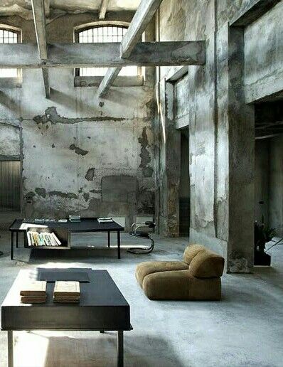 Industrial Workspace, Vincenzo De Cotiis, Industri Modern, Concrete Interiors, Concrete Walls, Vintage Industrial Decor, Interior Vintage, Industrial Living, 카페 인테리어 디자인