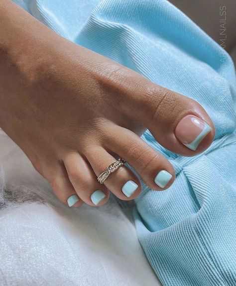 Hood Nails, Blue Toe Nails, Fall Toe Nails, Feet Nail Design, Pedicure Designs Toenails, French Pedicure, Pedicure Nail Designs, Pedicure Colors, Gel Toe Nails