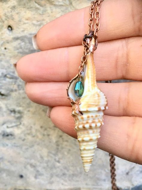 Conch Shell Necklace Seashell Necklace Natural Jewelry Sea - Etsy Seashell Jewelry Aesthetic, Diy Shell Jewelry, Diy Seashell Jewelry, Seashell Necklace Diy, Shell Necklace Diy, Seashell Jewelry Diy, Sea Shell Jewelry, Sea Shell Necklace, 50 Dollars