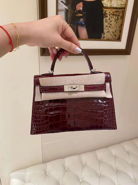 rtataágyuaeryisaaaqermes Professional Team Luxury Communication Center #hermes kelly#hermes birkin #hermes Togo# hermes Picotin#hermes handmade#hermes Crocodile skin#Hermes Lizard skin#Hermes Ostrich skin#Hermes handicraft factory#Hermes hands sewing#The world can be mailed.# Wechat:13432060152 whatsApp:+8613432060152 DHL EMS worldwide shipment Crocodile Kelly Bag, Hermes Ostrich Kelly, Hermes Crocodile Birkin, Birkin Crocodile, Sac Hermes Kelly, Hermes Ostrich, Hermes Crocodile, Trending Bags, Kelly Hermes