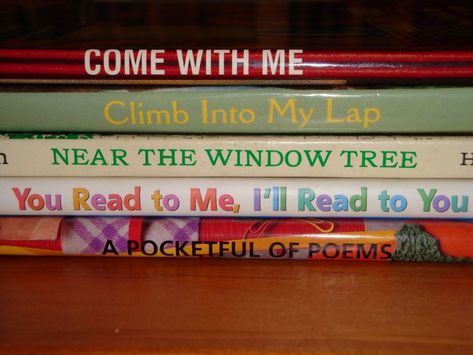 School Library Book Displays, Spine Poetry, Poetry Projects, Family Read Alouds, Found Poetry, Middle School Libraries, A Stack Of Books, Poetry Unit, Library Skills