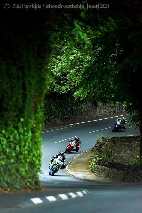 #black #wallpaper #building #colorful #pin #photography #dollar #nature #drawing #art #marvel #avengers #thor #bike #biker #bikers #curve Motorbike Photos, Isle Of Man Tt, Man Tattoo, Motorcycle Photography, Sports Bikes Motorcycles, Moto Bike, Winding Road, Motorcycle Art, Mopeds