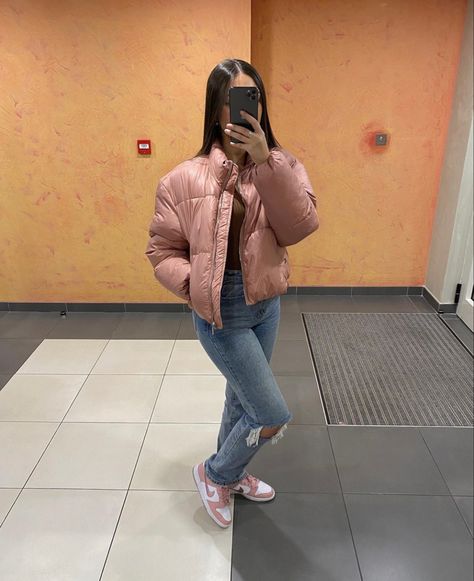 Nike Rosas, Dunk Rose, Nike Dunk Outfit, Photo Fake, Dunk Outfit, Dunks Outfit, Fake Insta, Aesthetic Fit, Zara Drip