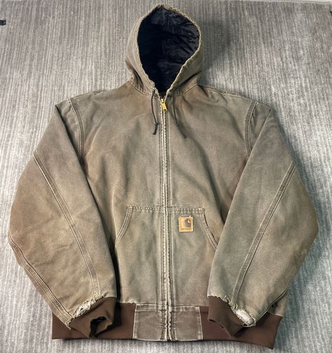 Vintage 90s Carhartt Workwear Carpenter Heavy Duty Winter Spring 1990s Fashion Essential Brown Zip Up Coat Double Extra Large Tall Mens Condition:  Fair Used Condition  = Staining And Distressing Due To Age And Wear Measurements: Please see photos above for all measurements IF YOU BUY TWO OR MORE ITEMS USE THE CODE BUNDLE @ CHECK TO SAVE 20% WE SHIP WITHIN 24 HOURS AFTER PURCHASE! Please be aware that we do not offer free returns!! The Buyer is responsible for the cost of the return label. Follow us on TikTok & Instagram @findsnostalgic and tag us in your finds Winter Wardrobe Men, Carhartt Zip Up, Carpenter Outfits Men, Winter Coats 2024, Vintage Carhartt Jacket Outfit, Winter Coat Ideas, Mens Thrift Fashion, 90s Mens Fashion, Carpenter Jacket