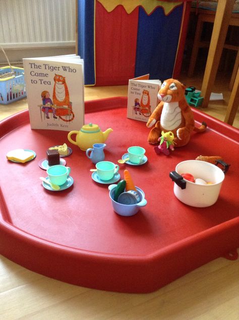 Builders Tray Ideas Eyfs, Pets Tuff Tray Ideas, World Book Day Tuff Tray Eyfs, Easy Outdoor Tuff Tray Ideas, Tiger Who Came To Tea Tuff Tray, New Year Tuff Tray Ideas, Indoor Tuff Tray Ideas, World Book Day Tuff Tray Ideas, Tuff Trays For Toddlers