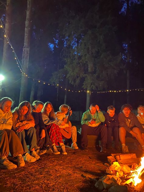 Camping Aesthetic Friends, Summer Camp Aesthetic, Camp America, Bonfire Party, Church Camp, Camping Aesthetic, Camp Vibes, Adventure Aesthetic, Bonfire Night