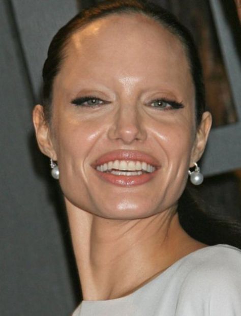 Celebs Who Dont Have Eyebrows | celebs without eyebrows 3 30 more alien like celebrities without their ... Angelina Jolie Plastic Surgery, Celebrities Without Eyebrows, Ugly Makeup, Celebrity Eyebrows, Angelina Jolie Makeup, Bad Eyebrows, Ugly Photos, House Hacks, Permanent Makeup Eyebrows