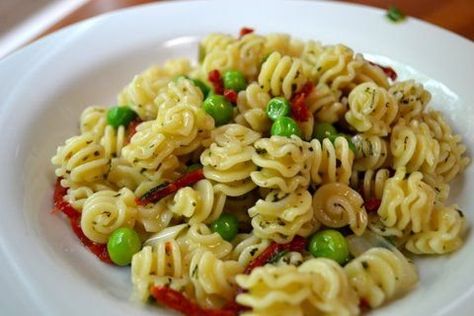 Radiatore Pasta with ramps, sundried tomatoes and peas , a recipe on Food52 Radiatore Pasta, Cold Salads, Beautiful Salad, Sundried Tomatoes, Pea Recipes, Drying Pasta, Vegan Pasta, Salad Dressings, Pasta Recipe