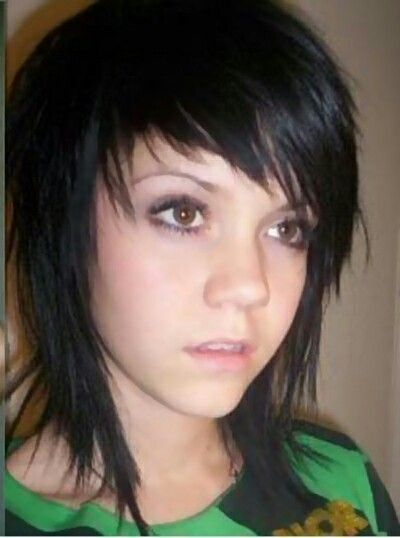 Uneven side bangs. Short Emo Haircuts, Short Emo Hair, Scene Haircuts, Emo Haircuts, Emo Hairstyles, Hipster Hairstyles, Emo Girl Hairstyles, Emo Scene Hair, Haircut Pictures