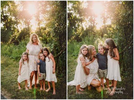 Mother’s Day Pictures With Kids, Mom And 4 Kids Photoshoot, Single Mom Photoshoot With Kids, Mom And 3 Kids Photoshoot, Single Mom Pictures With Kids, Single Mom Photography, Creek Pictures, Creek Photoshoot, Mom And Me Photos