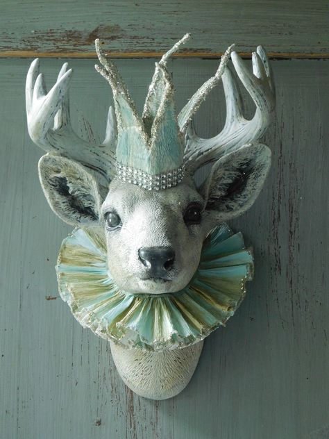 Animal Head Decor, Taxidermy Deer, Taxidermy Decor, Animal Head Wall, Art Figures, Paper Mache Animals, Reindeer Head, Taxidermy Art, Paper Mache Sculpture