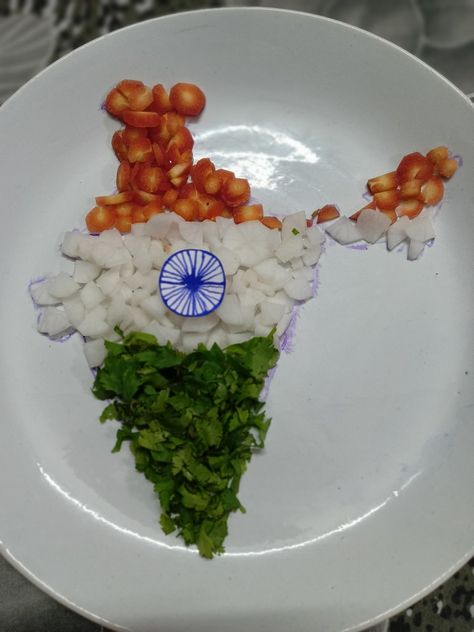 Tricolour Salad decoration idea. #India flag #india map #vegetable salad Independence Day Salad Decoration, Vegetables Salad Decoration, Tricolor Food Ideas, Tricolour Salad Decoration, Vegetable Day Celebration In School, Salad Making Decoration, Salad Decoration Ideas For Kids, Vegetable Salad Decoration Ideas, Salad Decoration Ideas Vegetables