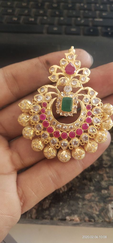 Gold Lockets Indian Pendants, Lockets Gold Indian, Lockets Gold, Papidi Billa, Necklace Set Indian Bridal Jewelry, Pretty Gold Necklaces, Locket Gold, Wedding Jewelry Sets Bridal Jewellery, Gold Jewels Design