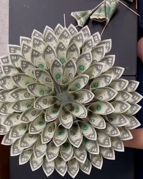 12 Tattoos, Money Flowers, Money Cake, Money Bouquet, White Ink Tattoo, Creative Money Gifts, Shelves Diy, Money Origami, Figure Photography