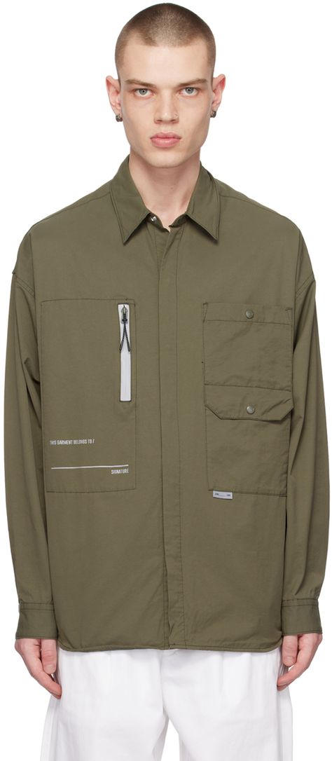 Find Izzue Khaki Printed Shirt on Editorialist. Cotton- and nylon-blend twill shirt. Reflective silver-tone trim throughout. · Spread collar · Press-stud closure · Patch, zip, and flap pocket at chest · Logo flag and text printed at front · Seam pockets · Single-button barrel cuffs · Textile logo patch at back Supplier color: Khaki Mens Utility Shirt, Mens Shirt Details, Patch Pocket Design, Techwear Shirt, Menswear Details, Utility Shirt, Shirt Design Inspiration, Cargo Shirts, Textile Logo