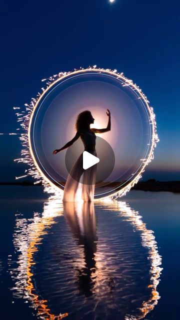 Light Painting Photography Tutorial, Creative Light Photography, Tube Light Photography, Video Shoot Ideas Creative, Creative Lighting Photography, Light Painting Photography Ideas, Unique Photography Ideas, Fotoshooting Ideas, Long Exposure Light Photography