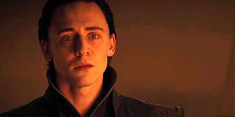 Loki's purdy. Tom Hiddleston Dancing, Loki Odinson, Sandman Neil Gaiman, Thor 1, Loki God Of Mischief, Best Marvel Characters, Dc Movies, Loki Marvel, Loki Thor