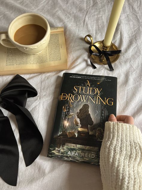 a study in drowning by ava reid, dark academia aesthetic, bookstagram Bookstagram Inspiration Aesthetic, Fall Book Aesthetic, Aesthetic Bookstagram, Cozy Books, Book Presentation, Book Photos, Reading Motivation, Book Story, Bookstagram Inspiration