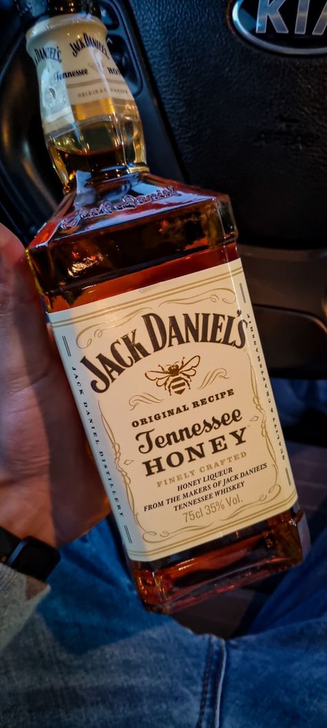 ... Jack Daniel Honey, Jack Daniels Honey, Tennessee Honey, Alcohol Party, Diwali Food, Luxury Background, Cigars And Whiskey, Jack Daniel, Food Vids