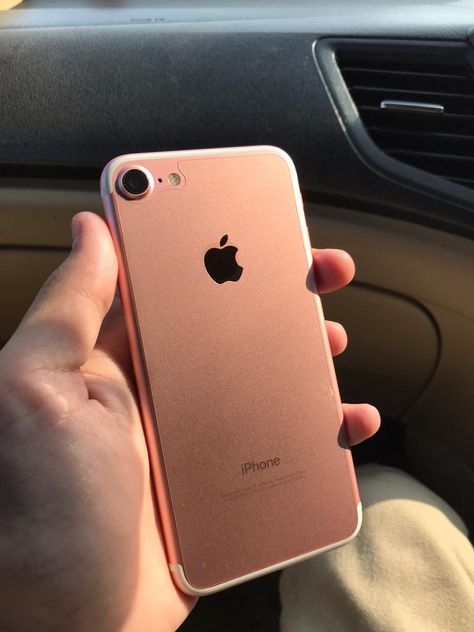 Iphone 7 Gold, Iphone 7 Rose Gold, Rose Products, Wall Paper Iphone, Paper Iphone, Aesthetic Case, Rose Gold Aesthetic, Wall Hats, Rose Gold Iphone