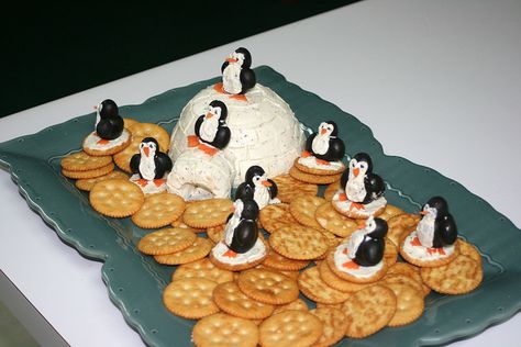 Penguin Themed Food, Waddle It Be Penguin Gender Reveal, Penguin Food Ideas, Penguin Party Food, Penguin Birthday Theme, Penguin Treats, Penguin Baby Shower Ideas, Penguin Party Ideas, Penguin Gender Reveal