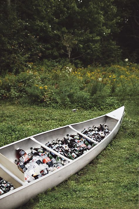 OMG! Brilliant idea for drinks at a lake wedding. Canoe Wedding, Lake Party, Lakeside Wedding, Festa Party, Pop Pop, Maine Wedding, Boat Dock, Lake Wedding, Boat Plans