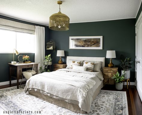 MOODY GREEN BEDROOM – Anna Angiel Interiors Green Bedroom Walls, Moody Boho, Bedroom Eclectic, Green Bedroom Decor, Dark Boho, Bedroom Vibes, Moody Bedroom, Moody Interiors, Green Bedroom