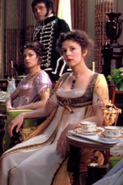 Pauline Bonaparte in the 2002 television mini-series 𝑁𝑎𝑝𝑜𝑙é𝑜𝑛.
#Napoléon #PaulineBonaparte Movie Costumes, Sci Fi, Film