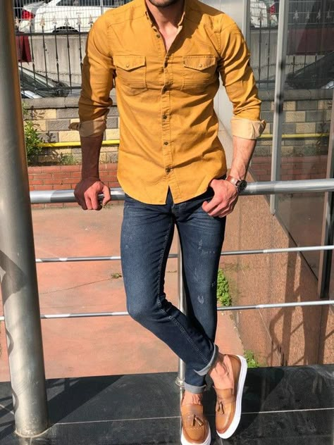 Yellow Shirt Outfit, Blue Distressed Jeans, Fitted Denim Shirt, Jeans Outfit Men, Shirt Outfit Men, Formal Men Outfit, Mode Tips, Indian Men, Mens Casual Outfits Summer