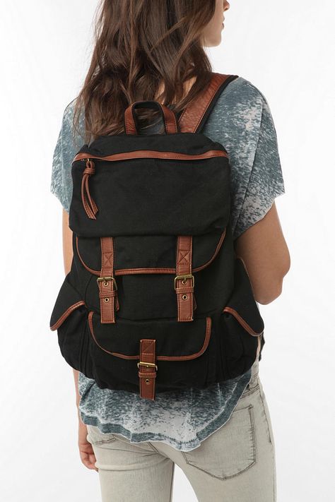 Women Fashion Photography, Hipster Backpack, Handbag Heaven, Cute Backpacks, Women Bags Fashion, Student Fashion, Hipster Fashion, Cool Backpacks, Canvas Backpack