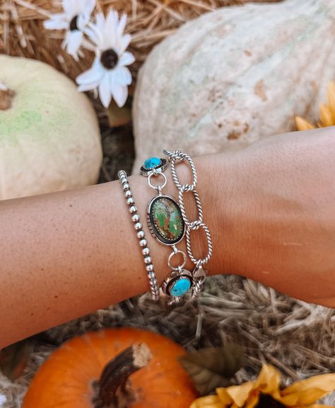 🎃 FALL DROP 🕸️ There’s a ton of photos in this post, but that means there are a ton of new things dropping on the website this week! Friday @ 6:00 pm CST ⏰👻 What’ll be in the drop on Friday: 🕸️ spiny oyster & black onyx petal studs 🕸️ coral 2 strand twist cuff 🕸️ Coral necklaces 🕸️ Coral rings 🕸️ buffalo coin necklaces with turquoise stones 🕸️ silver pearl bracelets with turquoise & spiny oyster/turquoise 🕸️ triple stacker bracelets 🕸️ turquoise stone bracelets 🕸️ textured chain brace... 2 Strand Twist, Coral Rings, Navajo Silver Jewelry, Real Turquoise Jewelry, Western Fashion Jewelry, Boho Bracelets Stack, Turquoise Stone Bracelet, Spiny Oyster Turquoise, Silversmithing Jewelry