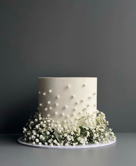 Wedding Cake Simple Elegant, Wedding Cake Pearls, Religious Cakes, Cake With Flowers, Small Wedding Cakes, White Cakes, Elegant Birthday Cakes, Simple Cake Designs, Creative Birthday Cakes