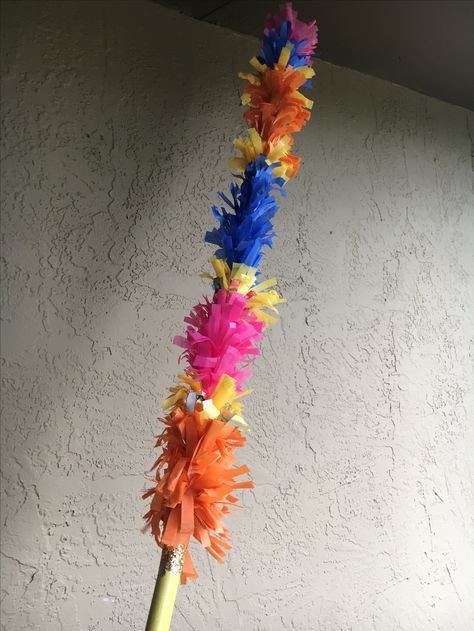 Piñata Stick, How To Make Pinata, Pinata Stick, Diy Teepee, Unicorn Pinata, Stick Diy, Weird Quotes, Crepe Paper Streamers, Piñata Ideas