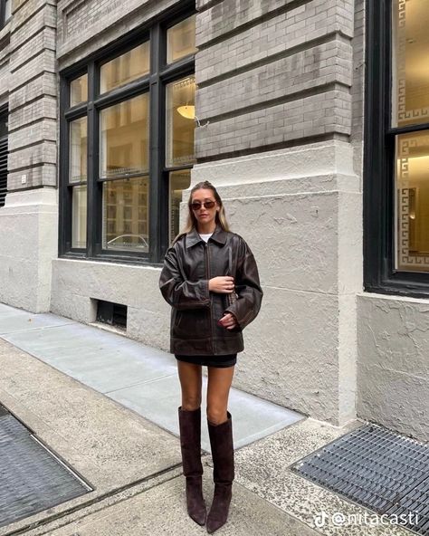 City Fall Outfits, New York Fall Outfits, New York Outfits Fall, City Winter Outfit, Preppy Street Style, Basics Clothing, Samba Sneakers, Nyc Fits, Winter Neutral