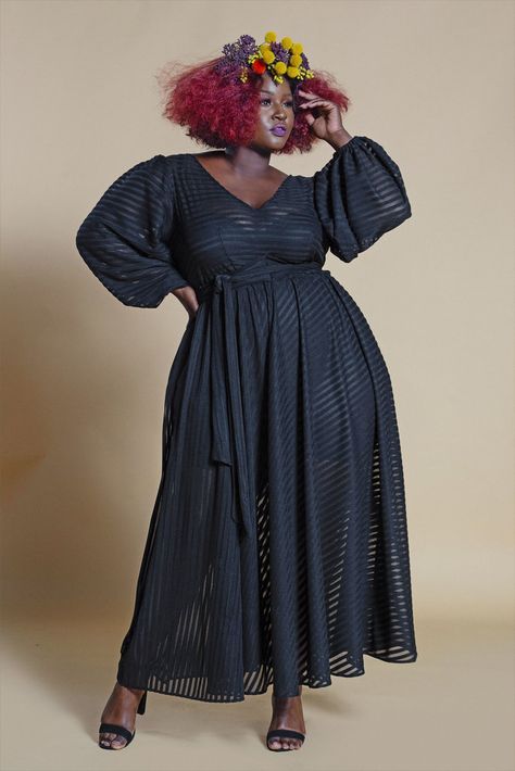 Full Sleeve Maxi Dress, Sleeved Maxi Dress, Plus Size Posing, Flare Maxi Skirt, Vestido Plus Size, Plus Size Maxi, Plus Size Models, Plus Size Maxi Dresses, How To Pose