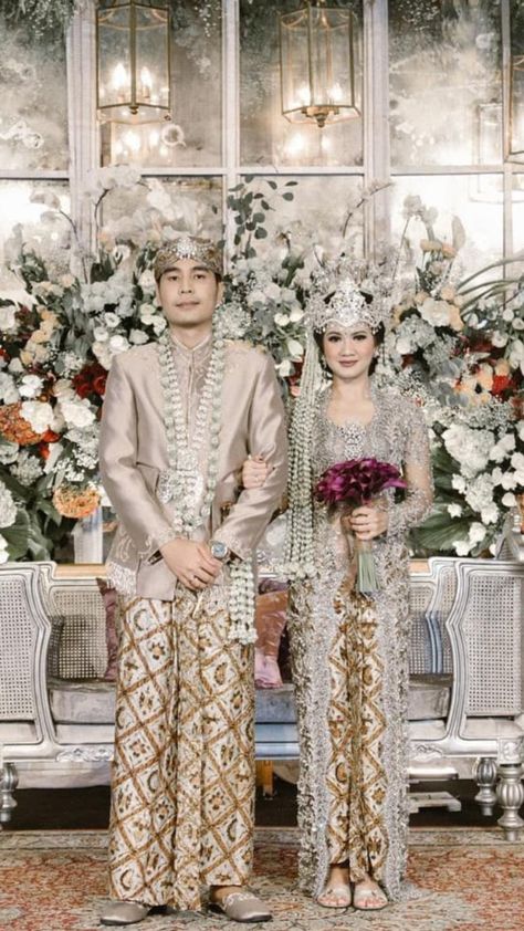 Tema Wedding, Sundanese Wedding, Siger Sunda, Adat Sunda, Pose Pengantin, Kebaya Akad, Javanese Wedding, Kebaya Wedding, Wedding Wishlist