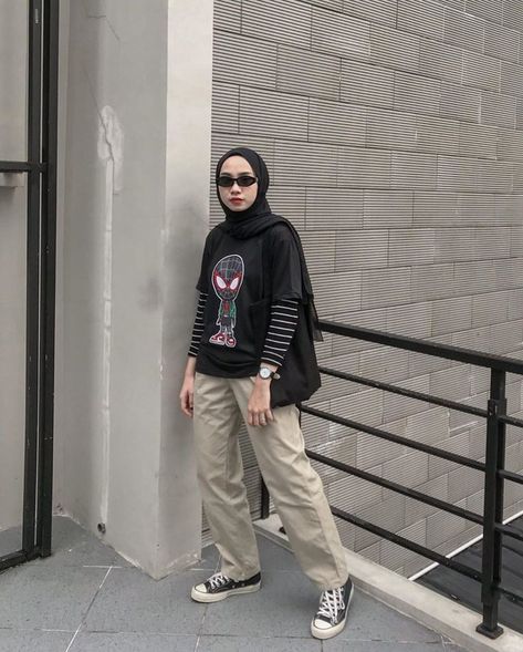 Western Outfits Men, Casual Attire For Women, Street Hijab Fashion, Modern Hijab Fashion, Hijab Style Casual, Casual Hijab, Style Hijab, Casual Hijab Outfit, Hijabi Outfits Casual