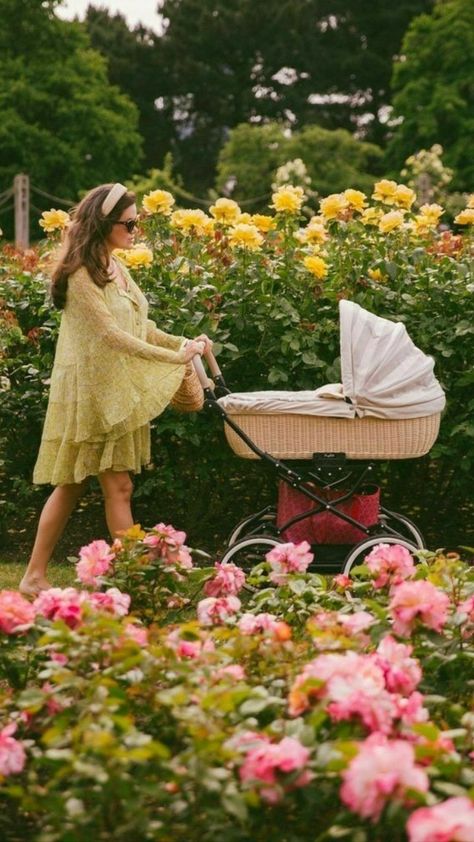 Floaty Summer Dresses, Standard Roses, Rose Garden Design, Future Mom, Garden Club, Climbing Roses, Rose Garden, Baby Fever, Mommy And Me