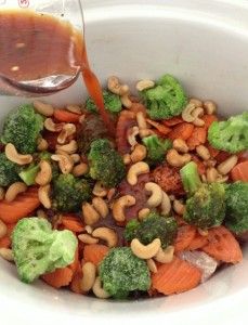 Crock Pot Cashew Chicken Cashew Chicken Crockpot, Crockpot Cashew Chicken, Pot Food, Cashew Chicken, Crockpot Dishes, Crock Pot Slow Cooker, Healthy Crockpot, Crock Pot Cooking, Chicken Crockpot Recipes