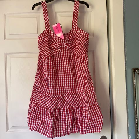 Red And White Gingham Betsey Johnson Dress . Gingham Is What Is In This Season!!! Americana Outfits, Betsey Johnson Floral Dress, Twenties Style, Black Dress Style, Red And White Gingham, Betsey Johnson Dress, Red Plaid Dress, Betsey Johnson Dresses, Womens Cocktail Dresses