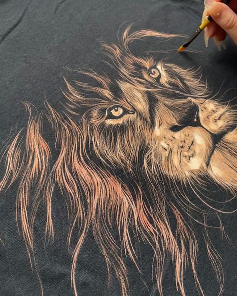 Who knew you could make art with bleach 😍 | art | Who knew you could make art with bleach 😍 | By MetDaan DIY Bleach On Shirt Art, Drawing With Bleach On Shirt, Clorox Tshirt Bleach Art, Bleach Art Clothes Aesthetic, Bleach Jumper Design, Bleach Hoodie Art, Painting With Bleach On Fabric, Bleach Art Ideas, Bleach Tshirt Diy Tutorials