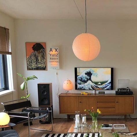 Susan | Interior on Instagram: "It’s FRIYAY🧡🌕🐈‍⬛! As you probably have seen in my stories I’ve upgraded my lamp collection and did some little rearrangements🤭 I think from now on I feel like I’m part of the lamp addiction family too😅 Anyone else? 🙋🏻‍♀️   - Gallery wall additions  - Fado IKEA lamp  - Hay Rice paper lamp  - Gyllen 56 IKEA eye chart lamp - Akari 1a - H&M paper lamp - Simrishamn IKEA floor lamp  🏷️ . . . . . #interieur #interior #homeinterior #interiordesign #homedesign #ikea #modern #lamp #vernerpanton #home #homedecor #designhome #livingroom #loftstyle #louispoulsen #design #appartement #bauhaus #isamunoguchi #noguchi #togoligneroset #apartmenttherapy #akari1ad #midcentury #moderncentury #dyvlingearmchair #ikeavintage  #friday #lightson" Noguchi Akari Lamp, Hay Rice Paper Lamp, Ikea Interior Living Room, Ikea Paper Lamp, Fado Ikea, Ikea Fado Lamp, Fado Lamp, Hay Interior, Rice Lamp