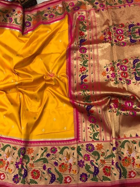 paithani soft silk weaving Paithani borders sarees Paithani Saree Traditional Look, Pythani Sarees, Yellow Paithani Saree, Yeola Paithani Sarees, Yellow Paithani, Yeola Paithani, Bride Reception Dresses, Saree Kanchipuram, Saree Floral