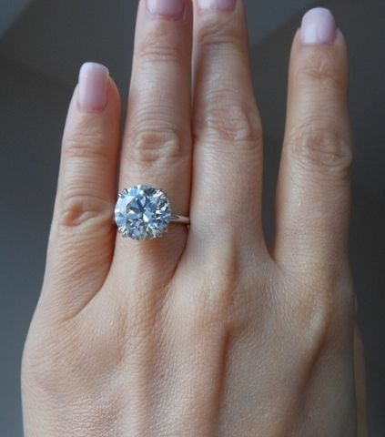 Huge Ring 10 Carat Round Diamond Ring, 5ct Diamond Ring, Huge Diamond Rings Round, Huge Wedding Rings King Of Jewelry, Huge Engagement Rings Benz & Co Diamonds, Huge Ring, Thick Gold Ring, Round Solitaire Rings, Moissanite Ring Set