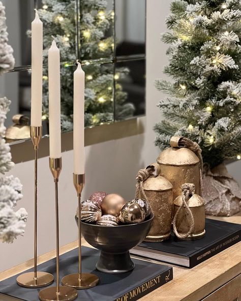 Entryway Christmas Village, Black Watch Christmas Decor, Front Entry Way Christmas Decor, Christmas Decor Foyer Entryway, Christmas Front Entry Table, Christmas Console Table Decor Entryway, Entry Table Decor Christmas, Christmas Entry Way Table Decor Ideas, Entry Christmas Decor Entryway