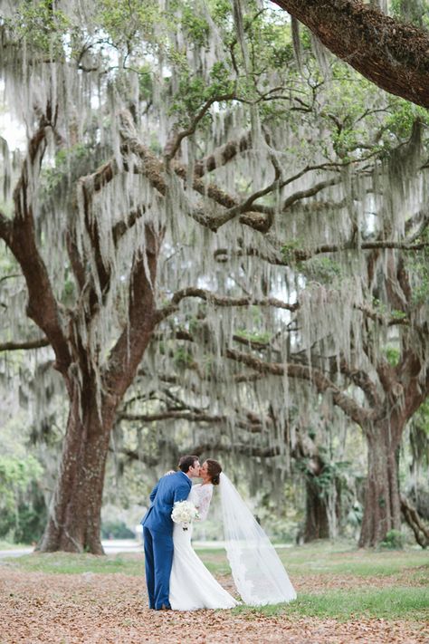 Coastal Georgia Wedding, St Simons Wedding, Spanish Moss Wedding Decor, Spanish Moss Wedding, St Simons Island Wedding, Moss Wedding, Wedding Chapels, Georgia Wedding Venues, Spanish Wedding