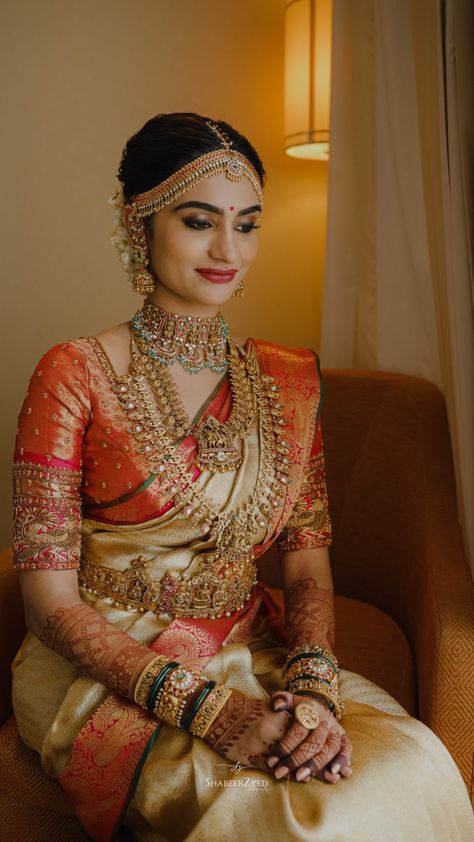 Telugu Bride, South Indian Wedding Saree, South Indian Bride Saree, South Indian Bridal Jewellery, Eastern Fashion, Latest Bridal Blouse Designs, Sabyasachi Bride, Bridal Sarees South Indian, Indian Bridal Sarees