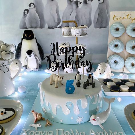 Artic Birthday Party Ideas, Arctic Birthday Party, Penguin Themed Birthday Party, Animal Party Cake, Animal Theme Birthday, Arctic Blast, Animals Party, Sweet Tables, Polar Animals