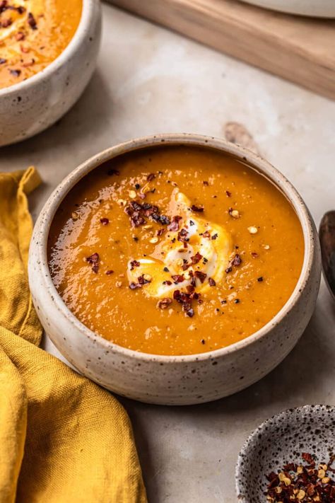 Squash Lentil Soup, Brown Lentil Soup, Pumpkin Lentil Soup, September Recipes, Pumpkin Lentil, Protein Soup, Roasted Pumpkin Soup, Soup Creamy, Resep Smoothie